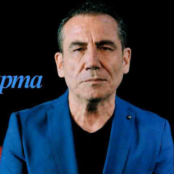 Ferhat Göçer - Mutluymuş Gibi Yapma (Turk) kapak görseli