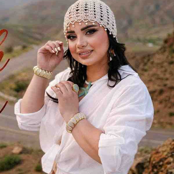 Nigar Abdullayeva - Yalandi Dunya (Azeri) kapak görseli